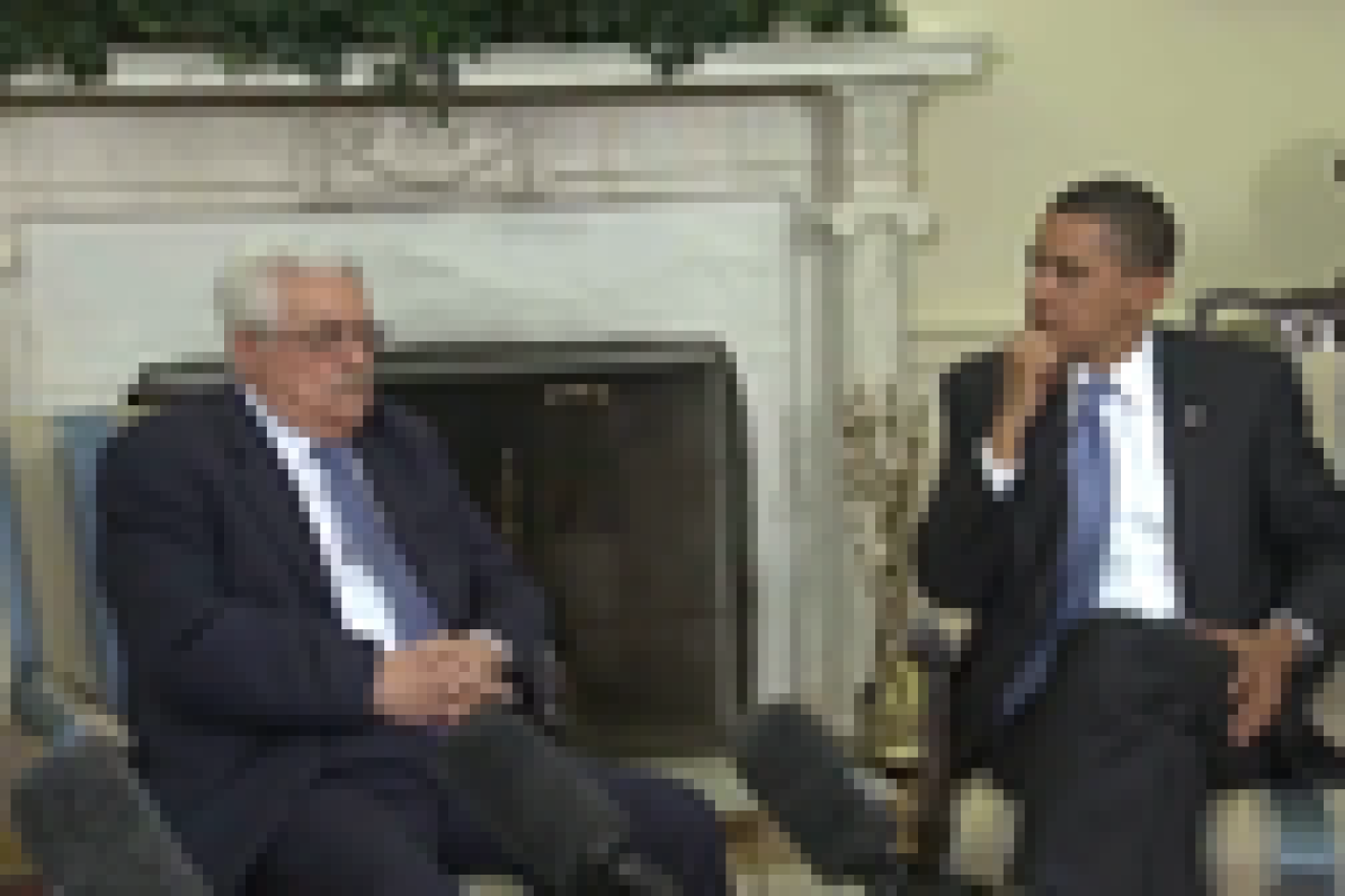 Click photo to download. Caption: Mahmoud Abbas and Barack Obama meet in the Oval Office. Credit: White House.