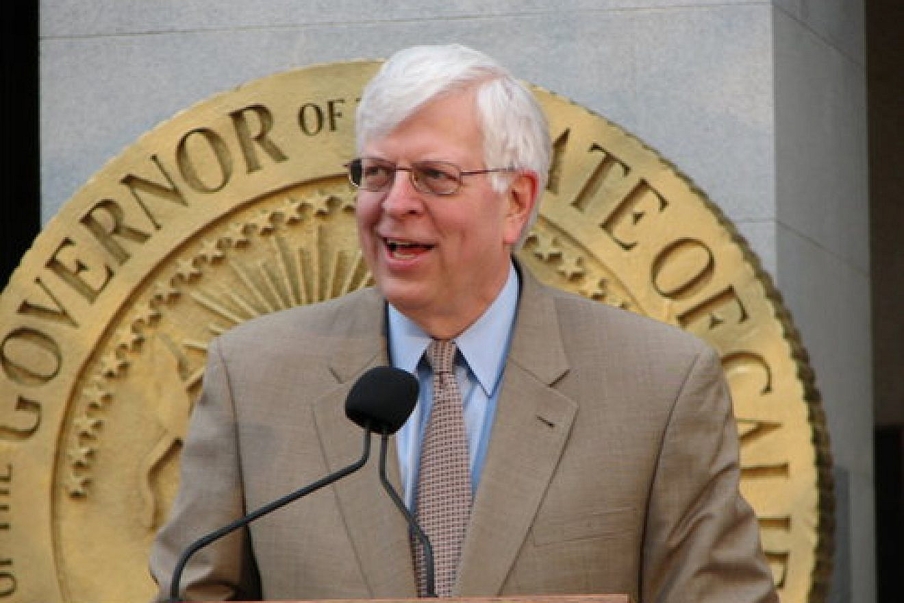 Dennis Prager. Credit: Nate Mandos via Wikimedia Commons.