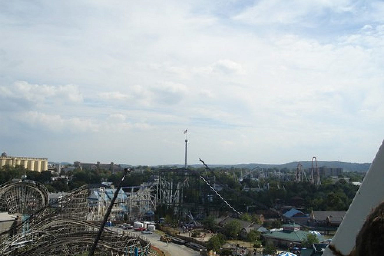 Click photo to download. Caption: Hershey Park in Lancaster, Pa. Credit: Wikimedia Commons.