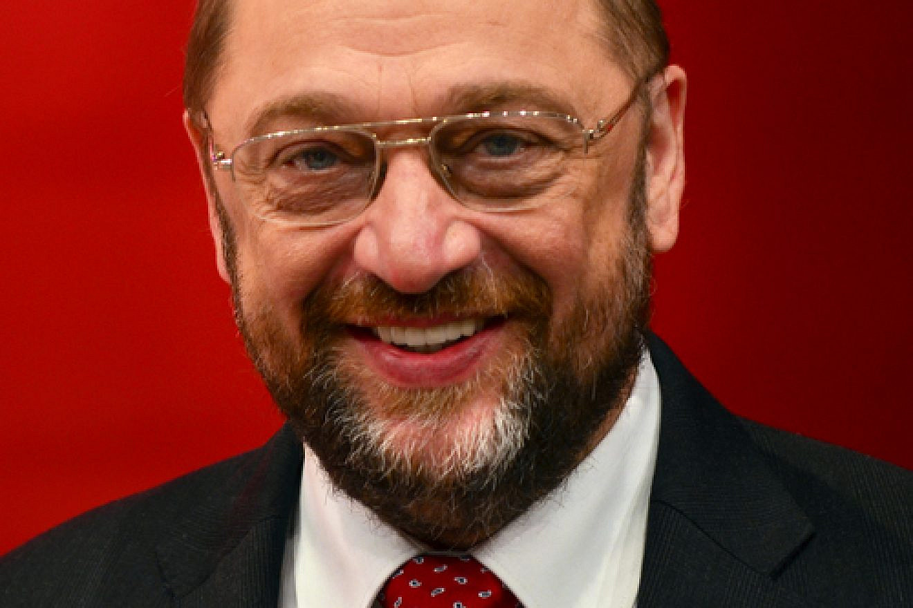 Click photo to download. Caption: European Parliament President Martin Schulz, pictured, approvingly cited a claim that Palestinians receive 17 liters of water daily, as compared to 70 for Israelis. According to the Israel Water Authority, the residents of the Palestinian Authority-controlled areas consume an average of 165 liters daily, while the average Israeli uses 183. Credit: Moritz Kosinsky via Wikimedia Commons.