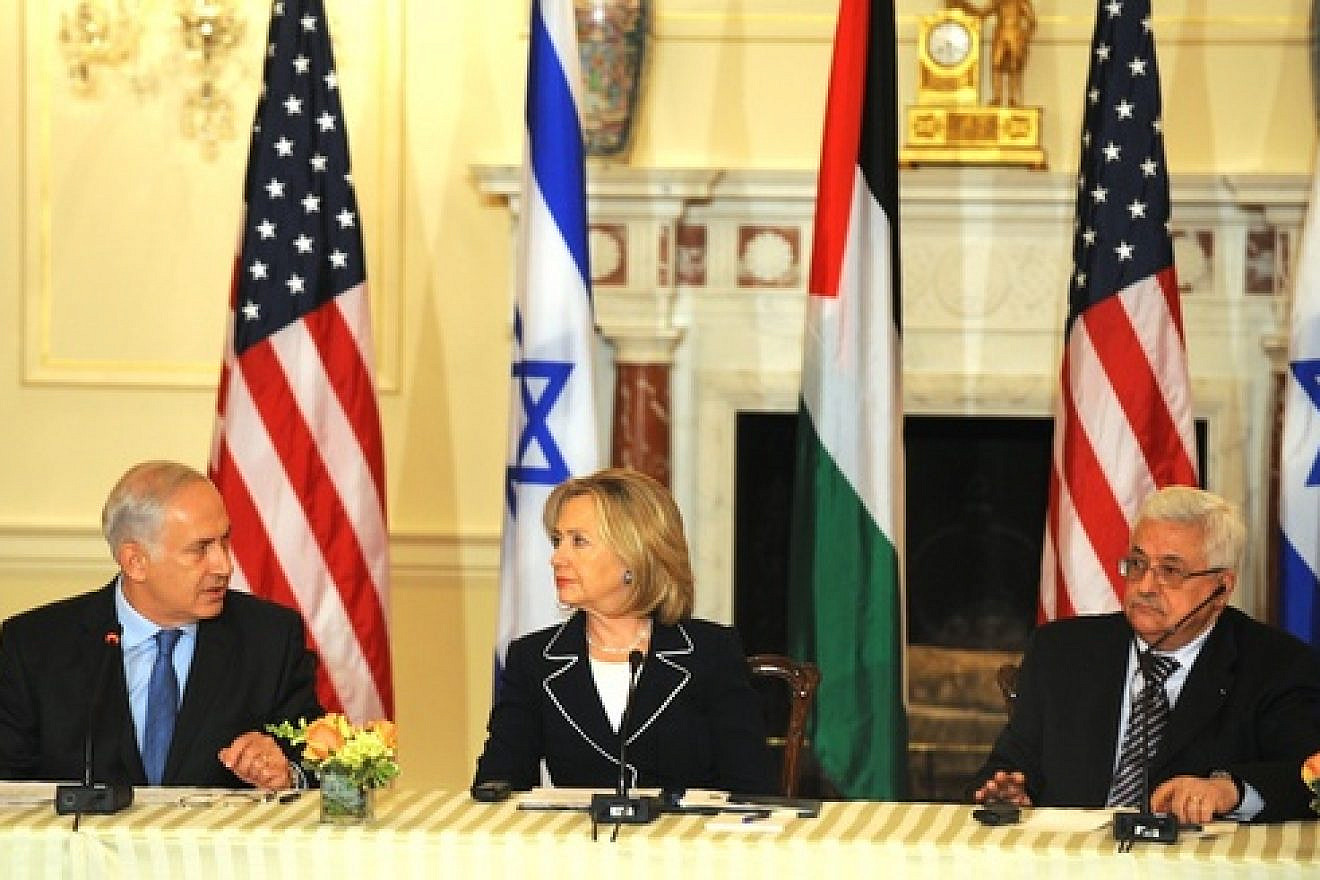 Israeli Prime Minister Benjamin Netanyahu (left), U.S. Secretary of State Hillary Clinton and Palestinian Authority leader Mahmoud Abbas at the Peace Conference in Washington, DC, September 2, 2010. Credit: Moshe Milner/GPO/Flash90.