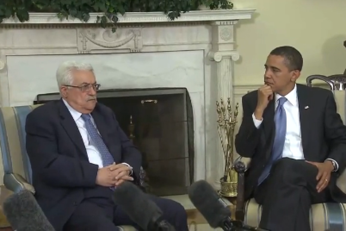 Mahmoud Abbas and Barack Obama meet in the Oval Office. Credit: White House.