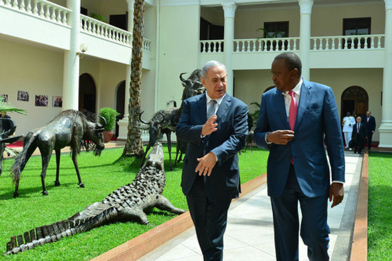 Click photo to download. Caption: Israeli Prime Minister Benjamin Netanyahu meets with Kenyan President Uhuru Kenyatta in Nairobi, Kenya, on July 5. Credit: Kobi Gideon/GPO.
