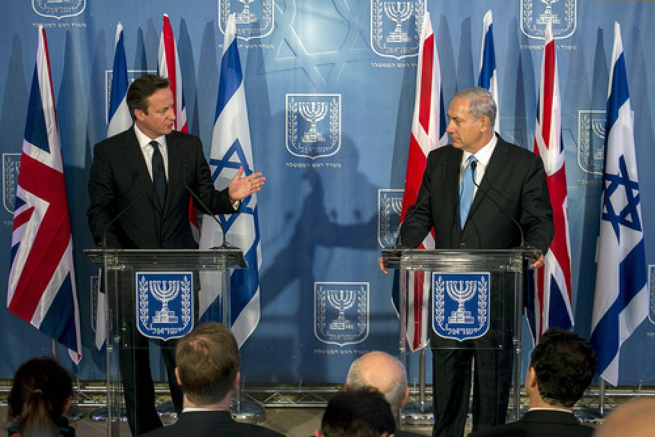 Israeli Prime Minister Benjamin Netanyahu (right) and his British counterpart Prime Minister David Cameron attend a joint press conference in Jerusalem on March 12, 2014. Cameron resigned following the United Kingdom's Brexit vote on June 24, 2016. Credit: Olivier Fitoussi/POOL/Flash90.