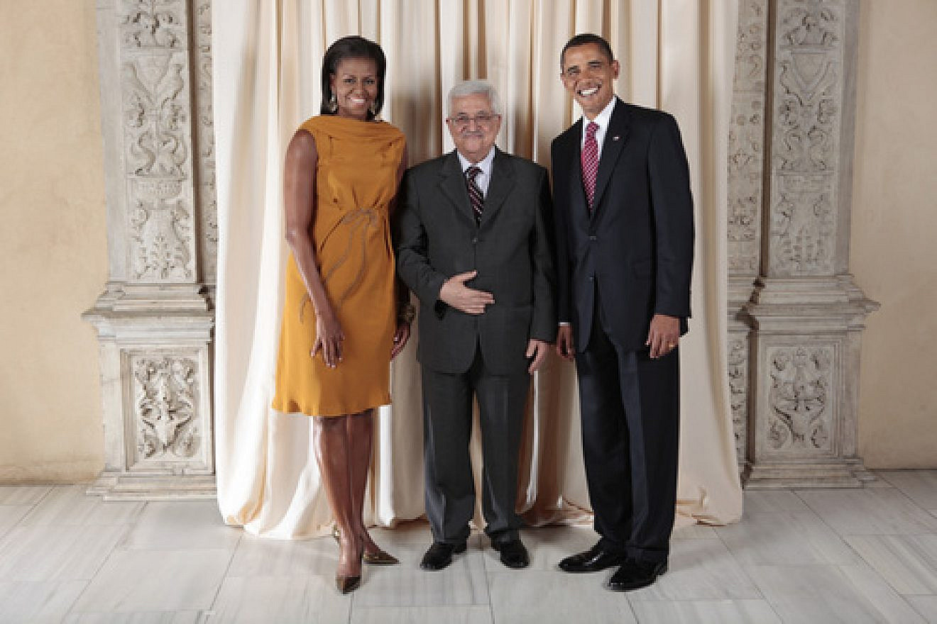 From left: First lady Michelle Obama, U.S. President Barack Obama and Palestinian Authority leader Mahmoud Abbas. Credit: White House Photo by Lawrence Jackson.