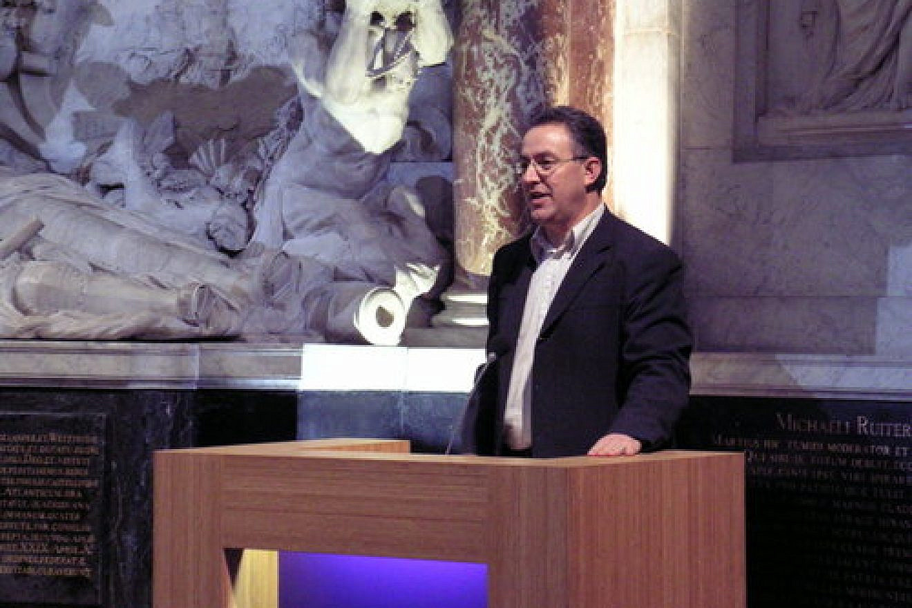 Dutch Jewish leaders have urged Rotterdam Mayor Ahmed Aboutaleb (pictured) to cancel a conference of the Palestinian Return Centre, a pro-Hamas group. Credit: Dirk van der Made via Wikimedia Commons.