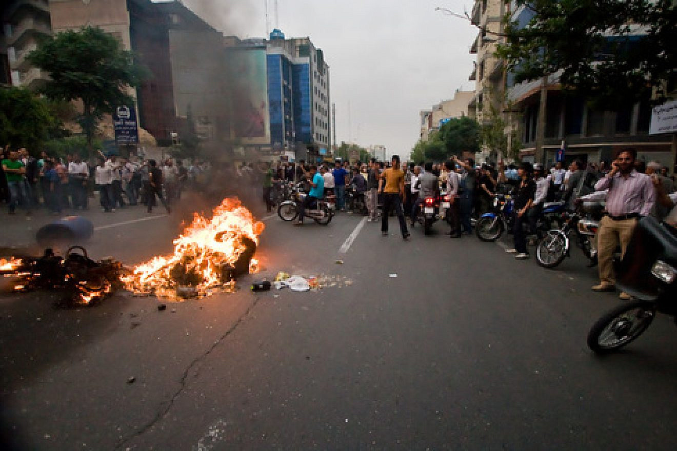 Iranians in Tehran protest the country's elections in June 2009. In October 2012, protests are centering on the Islamic republic's economic unrest. Credit: Wikimedia Commons.