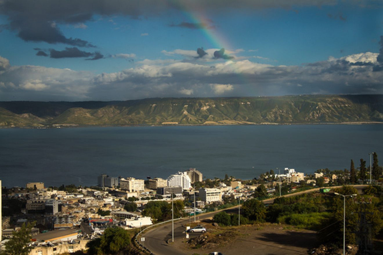 The Kinneret in Tiberias has seen receding water levels over the years, though heavy rainfall is beginning to fight back against water depletion. Credit: Andreas Fjellmann via Wikimedia Commons.