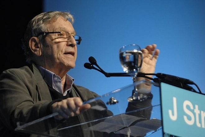 Amos Oz addressing the J Street conference in Washington, D.C. Credit: J Street.