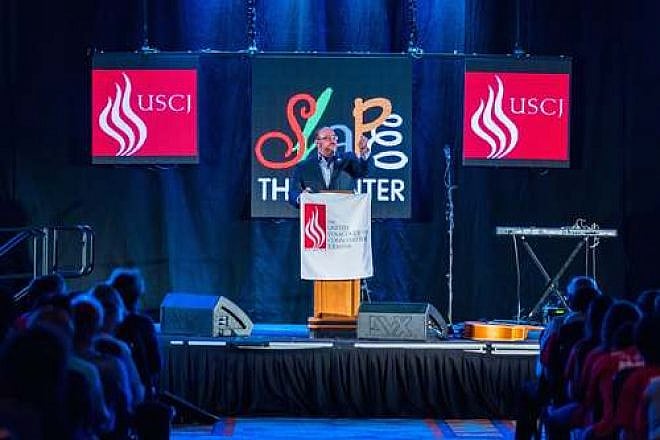 Click photo to download. Caption: Rabbi Steven Wernick, CEO of The United Synagogue of Conservative Judaism (USCJ), speaks at USCJ's November 2015 convention in Chicago. Credit: USCJ.