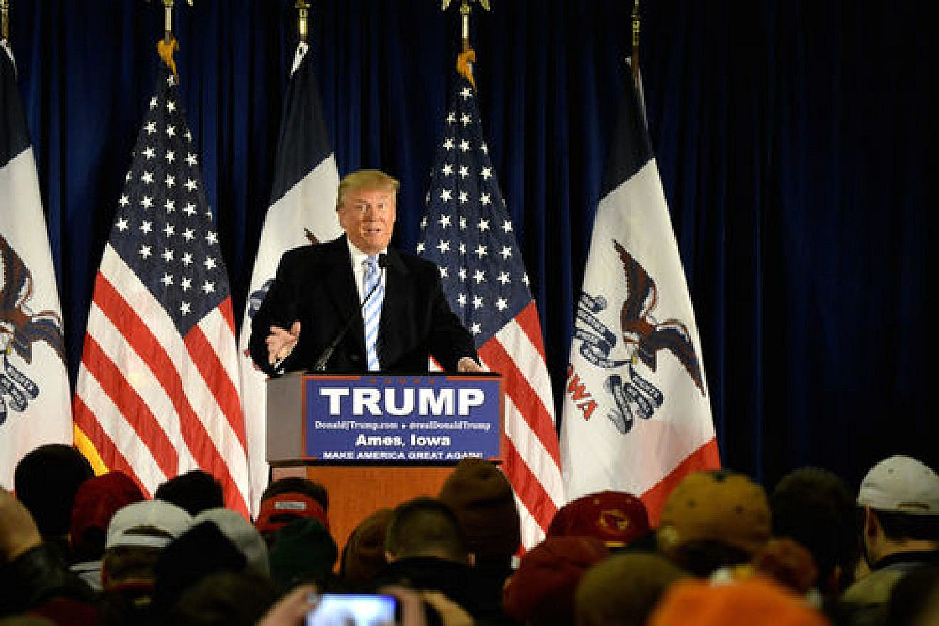 Click photo to download. Caption: Donald Trump speaks at Iowa State University on Jan. 19, 2016. Credit: Alex Hanson via Wikimedia Commons.