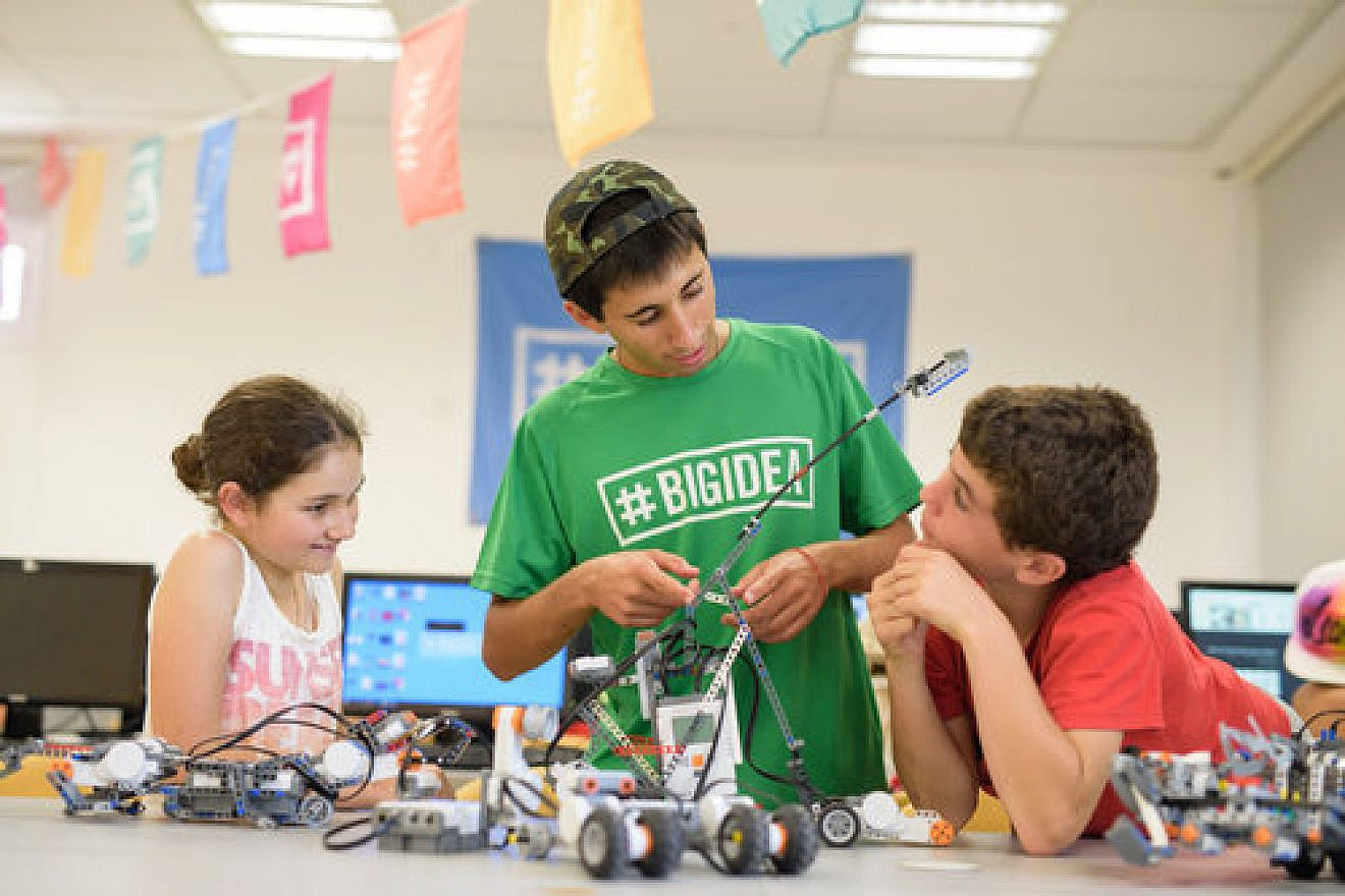 A high-tech activity at a Big Idea camp in Israel. Credit: Big Idea.
