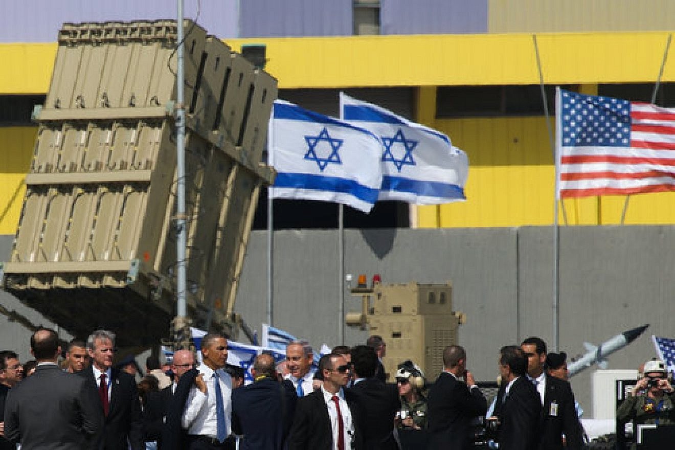 U.S. President Barack Obama, Israeli Prime Minister Benjamin Netanyahu and other officials next to an Iron Dome battery near Tel Aviv in March 2013. Photo by Nati Shohat/Flash90.