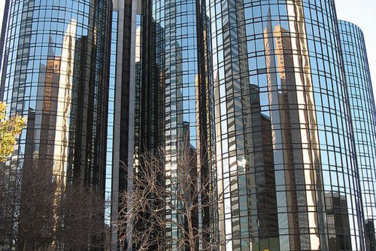 Click photo to download. Caption: The American Studies Association’s 2014 annual meeting, to be held Nov. 6-9 at the Westin Bonaventure Hotel (pictured) in Los Angeles, has garnered criticism for a policy of excluding Israeli academics. Credit: Magnus Manske via Wikimedia Commons.