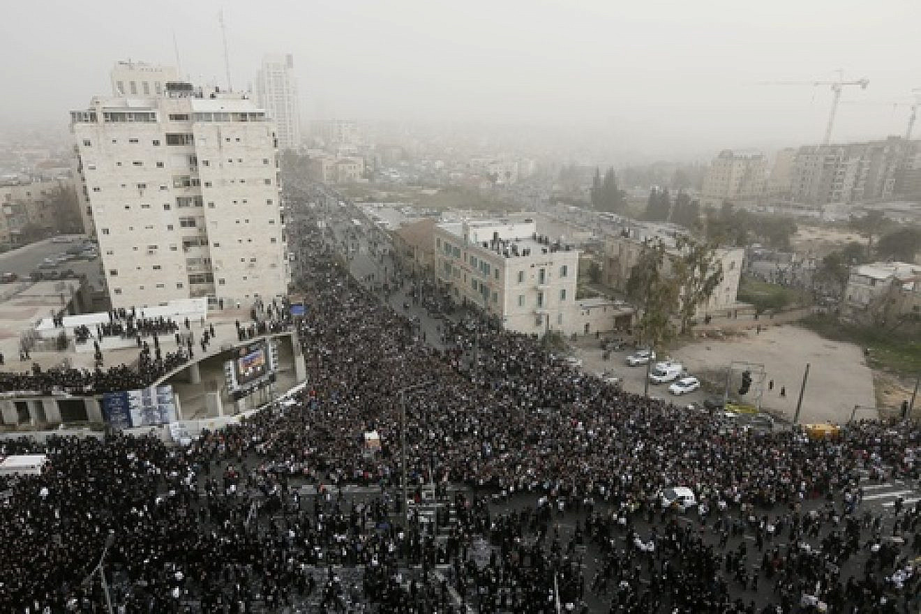 Click photo to download. Caption: Hundreds of thousands of haredi Jews on Sunday attend a massive protest in Jerusalem against a proposed plan to introduce compulsory military service to the haredi community. Credit: Miriam Alster/Flash90.