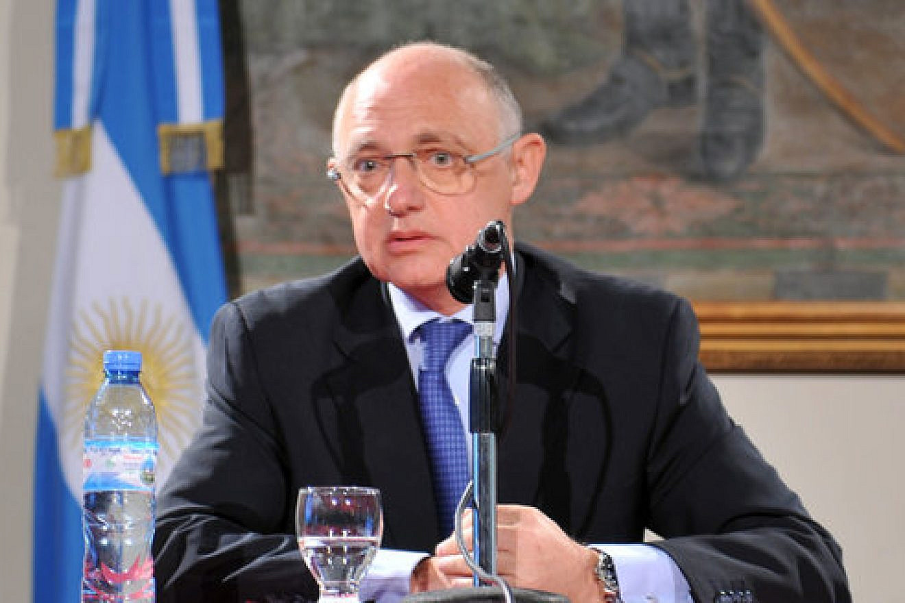 Hector Timerman. Credit: Cancillería Argentina via Wikimedia Commons.