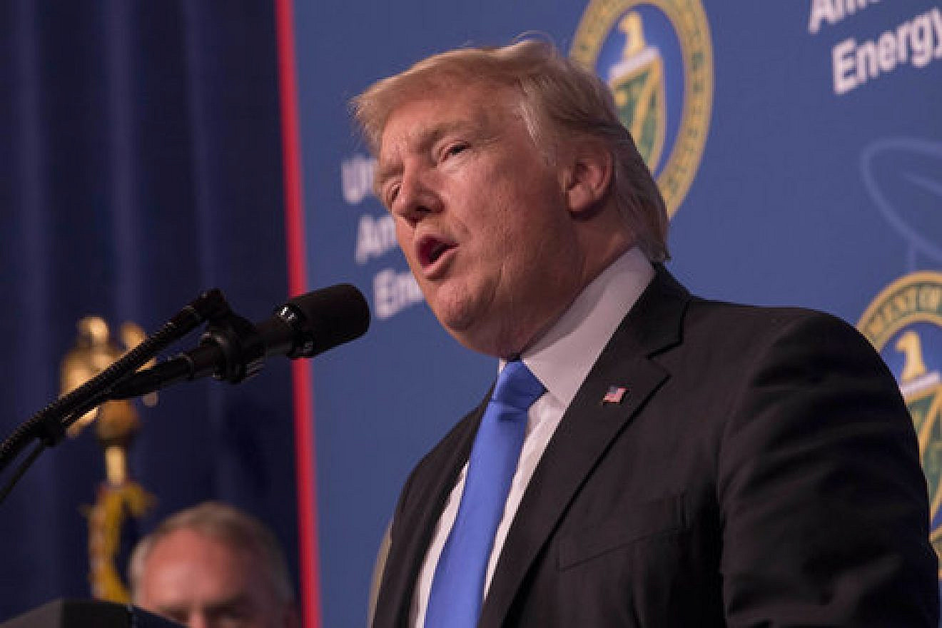 President Donald Trump speaks at the U.S. Department of Energy headquarters June 29, 2017. Credit: Simon Edelman/Department of Energy.