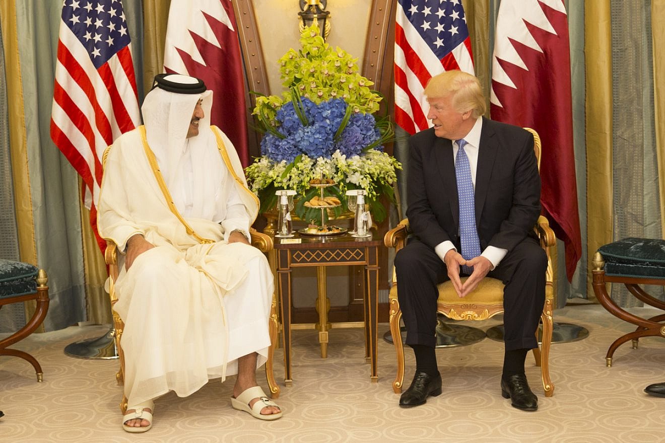 U.S. President Donald Trump meets with Emir of Qatar Sheikh Tamim bin Hamad Al Thani in Saudi Arabia, May 21, 2017. Credit: White House/Shealah Craighead.