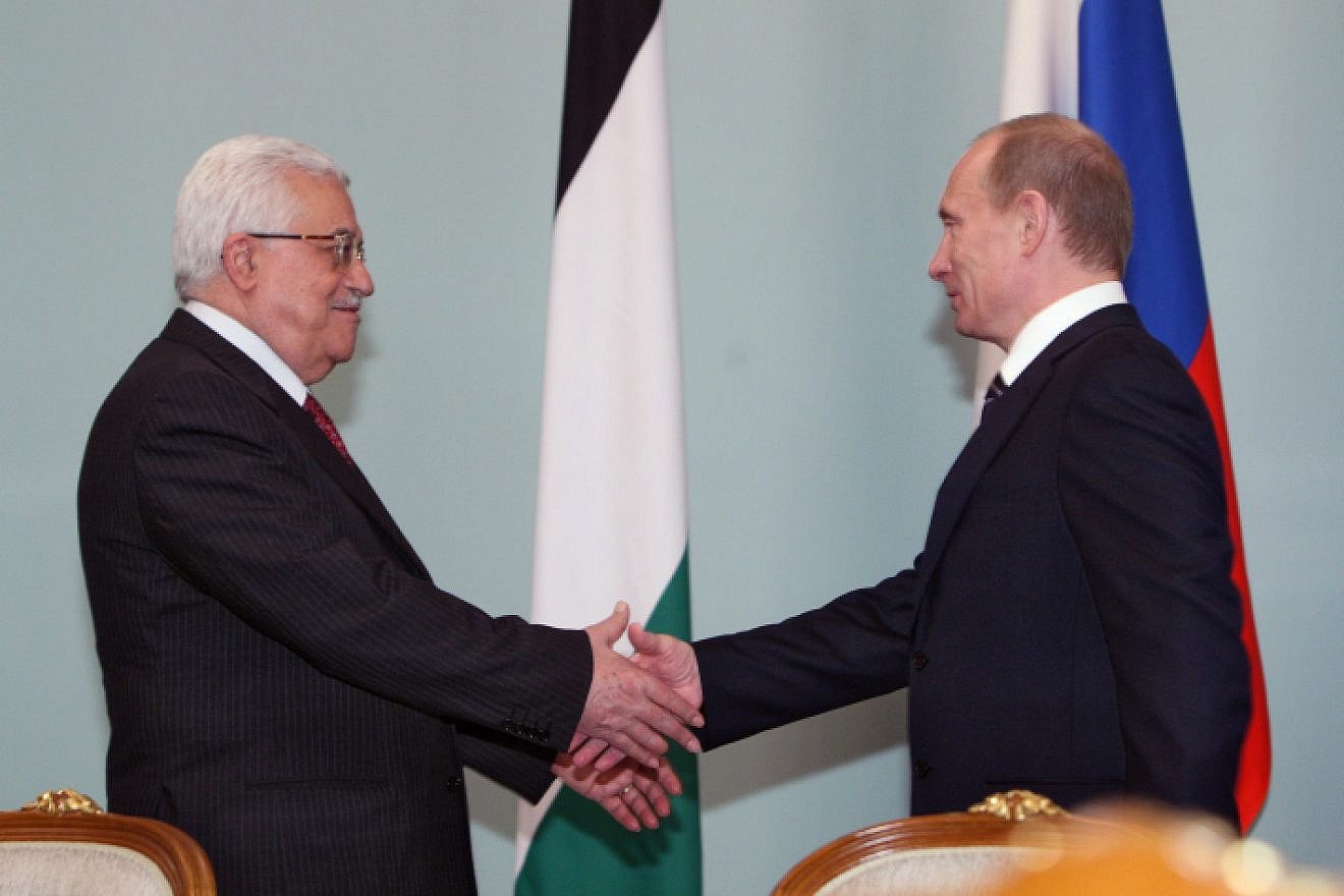 Russian President Vladimir Putin meets with Palestinian leader Mahmoud Abbas in Moscow, on April 7, 2009. Photo by Dmitry Azarov/Flash90.