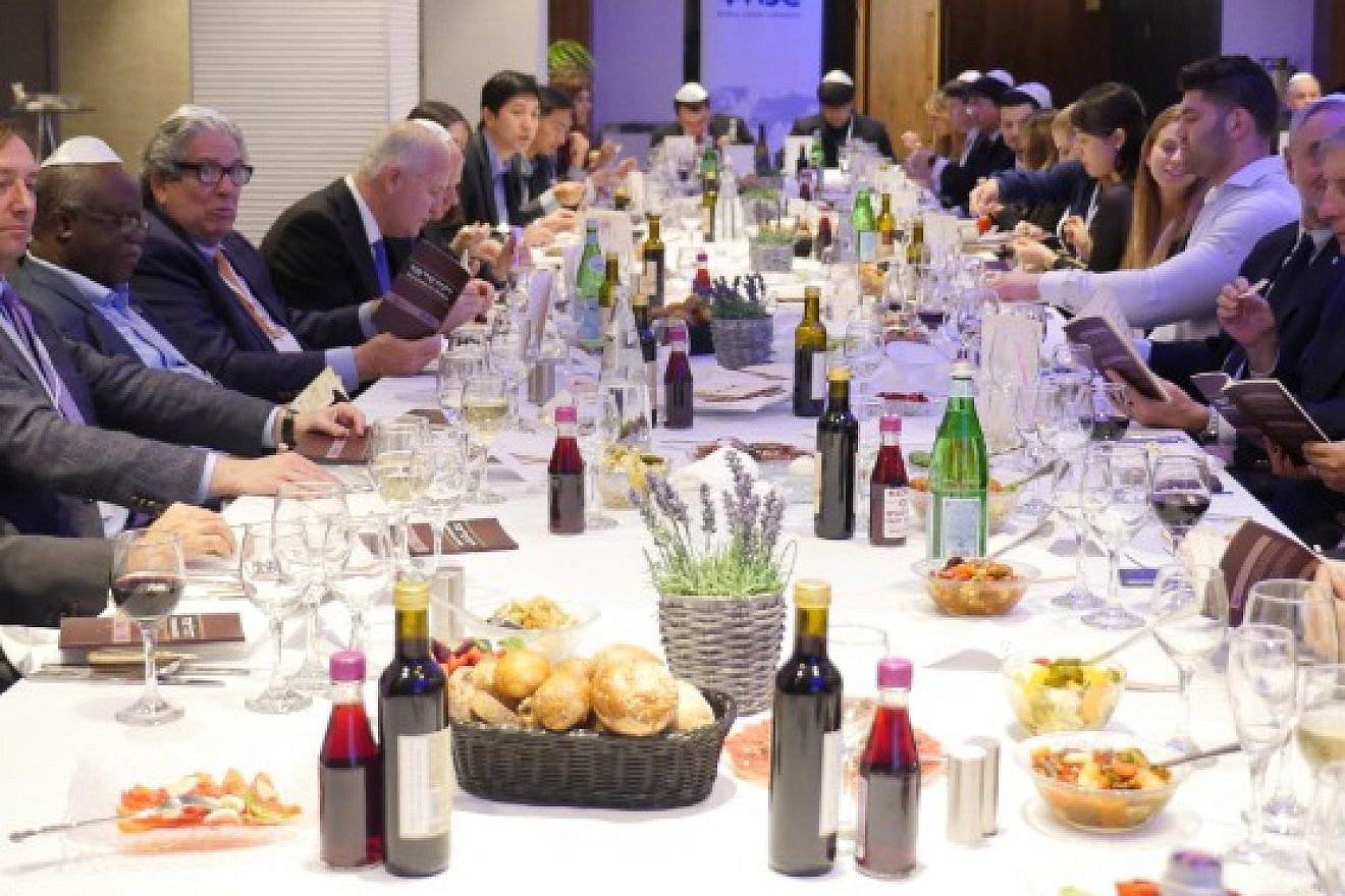 The Israel Project and the World Jewish Congress host a pre-Passover seder for foreign diplomats in Israel. Photo by Avishai Zigman.
