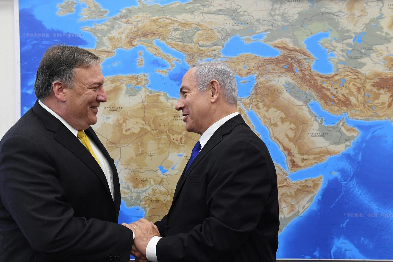 Israeli Prime Minister Benjamin Netanyahu greets U.S. Secretary of State Mike Pompeo in Tel Aviv, April 2018. Photo by Haim Zach/GPO.
