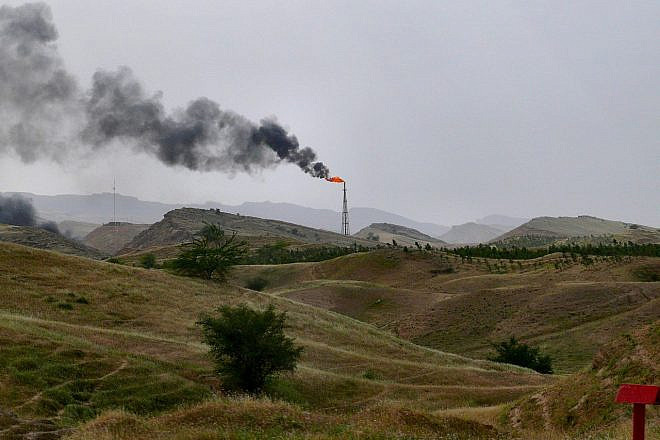 A whopping 80 percent of air pollution in Tehran is due to cars; the remaining 20 percent comes from factories and industry emissions. Credit: Wikipedia.