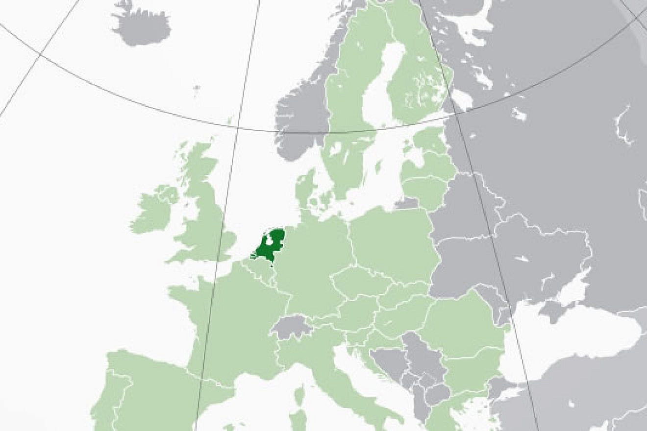 The Netherlands, population 17 million, in dark green. Credit: Wikimedia Commons.