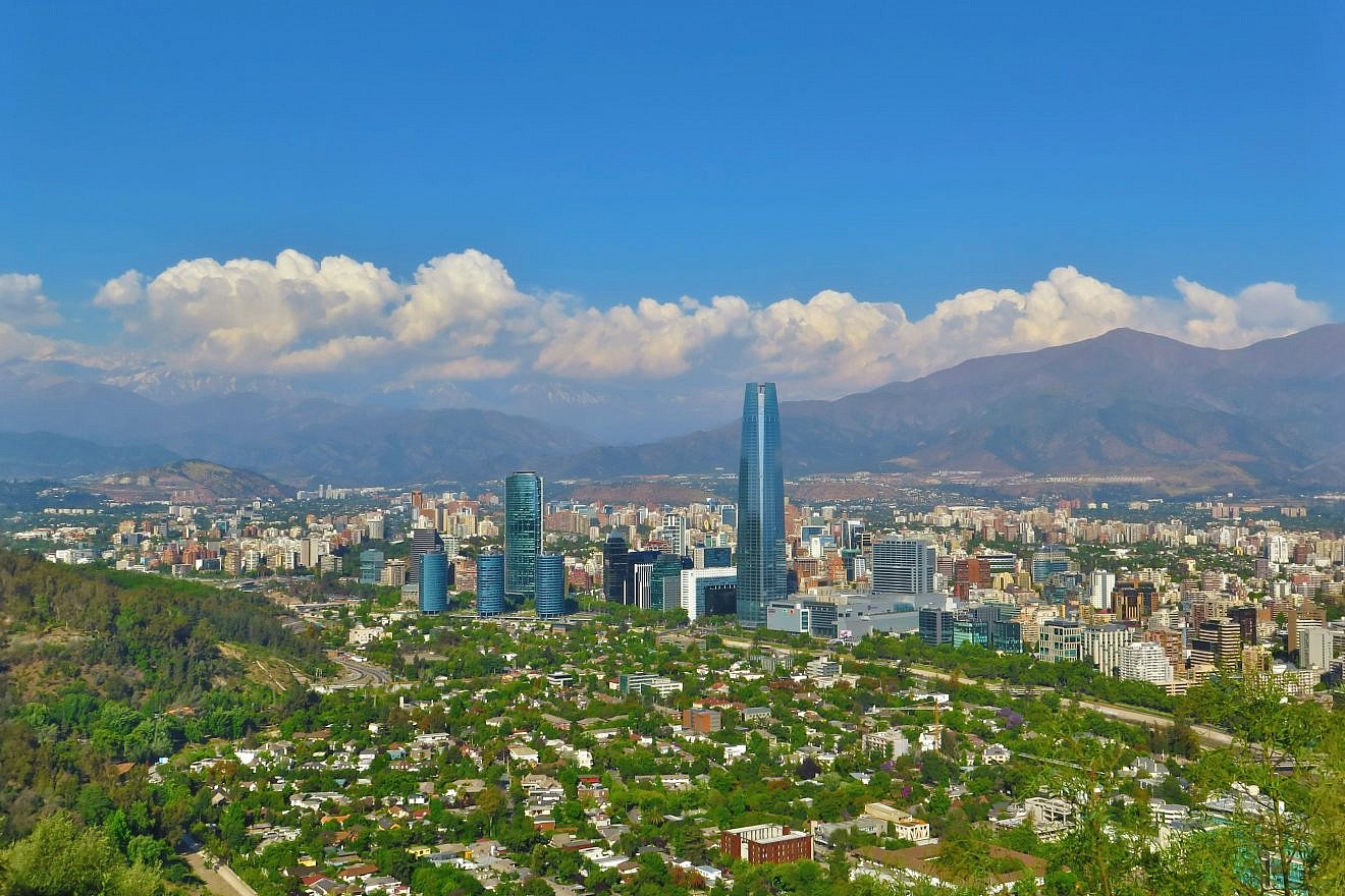 A view of Santiago, Chile with the Andes mountains in the background. Credit: Wikimedia Commons.