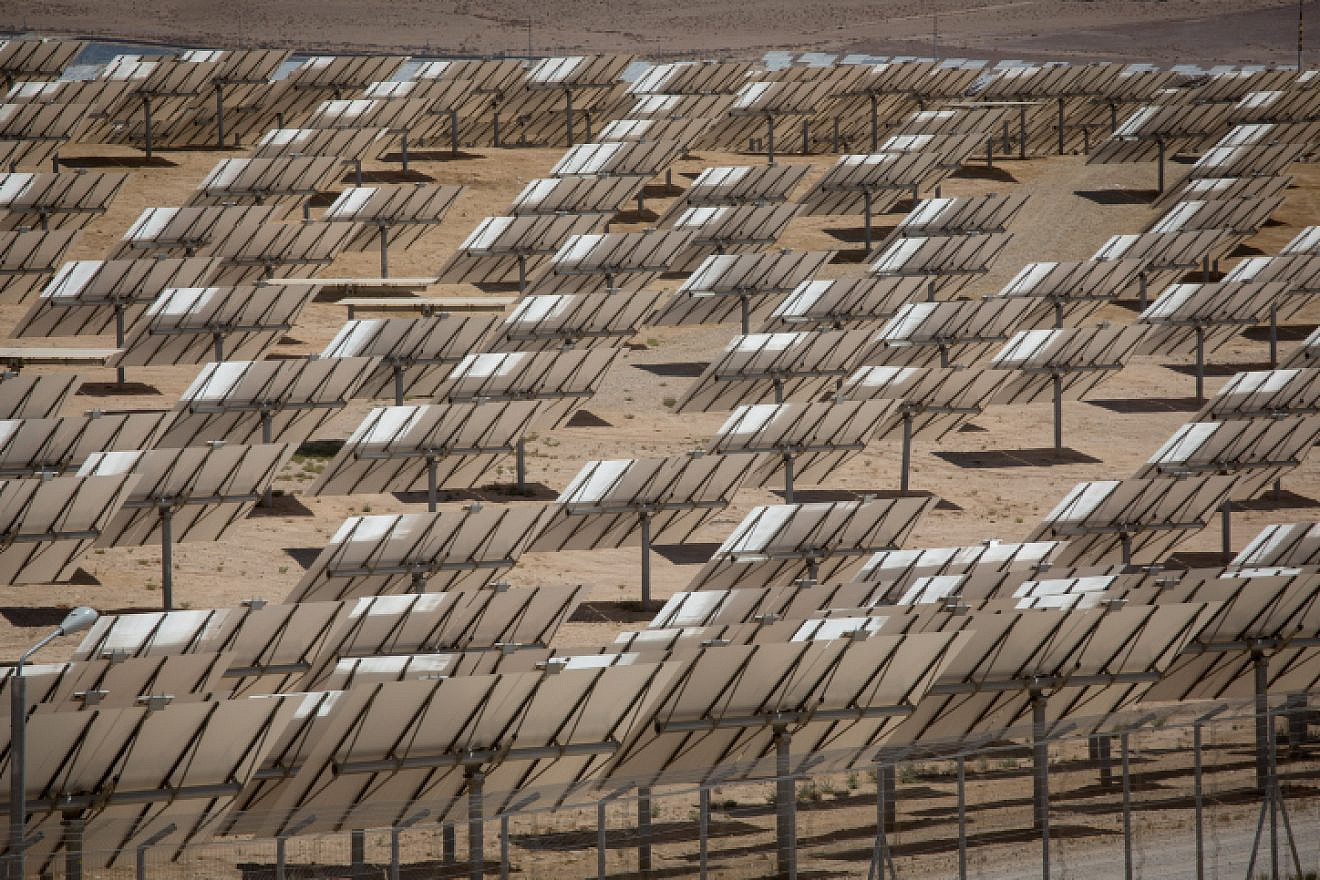 View of the Ashalim solar-power station in the Negev Desert on June 19, 2018. The station is the largest of its kind in Israel and fifth-largest in the world. Photo by Miriam Alster/Flash90.