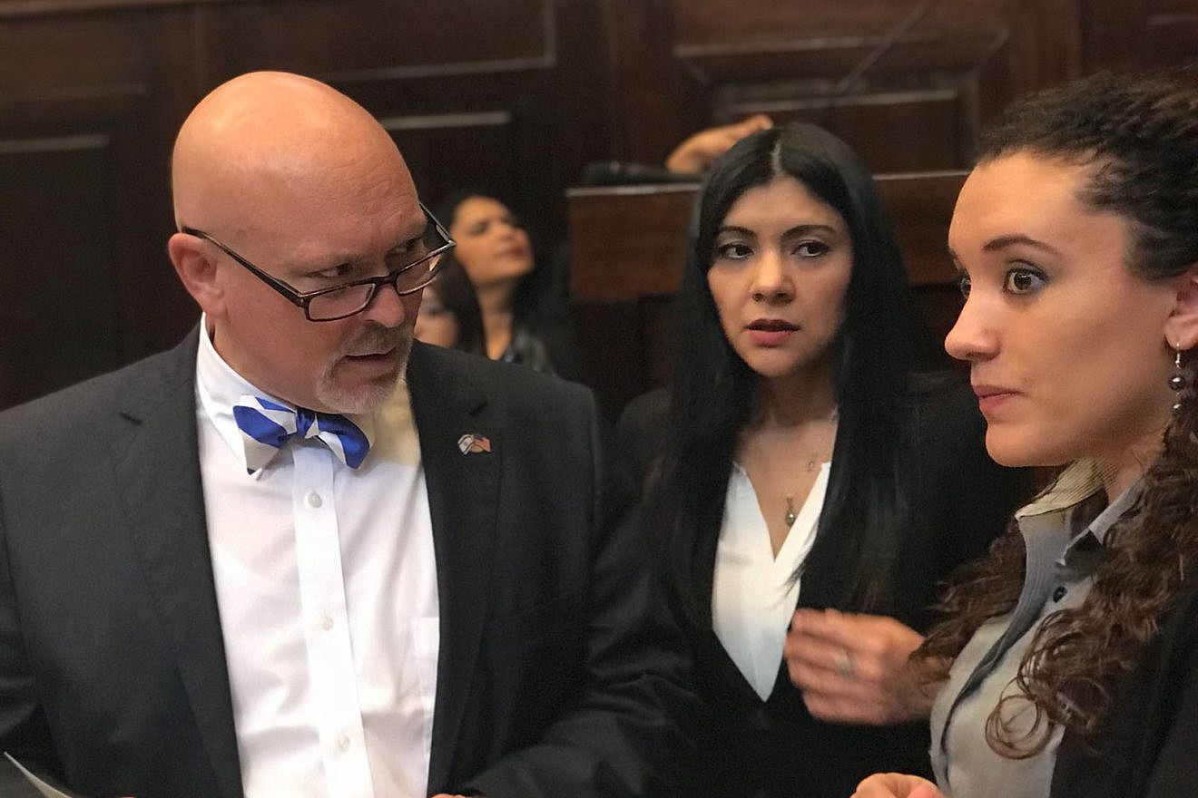 State Rep. Alan Clemmons (R-S.C.) preparing to speak to the Guatemalan Congress. Credit: Courtesy.