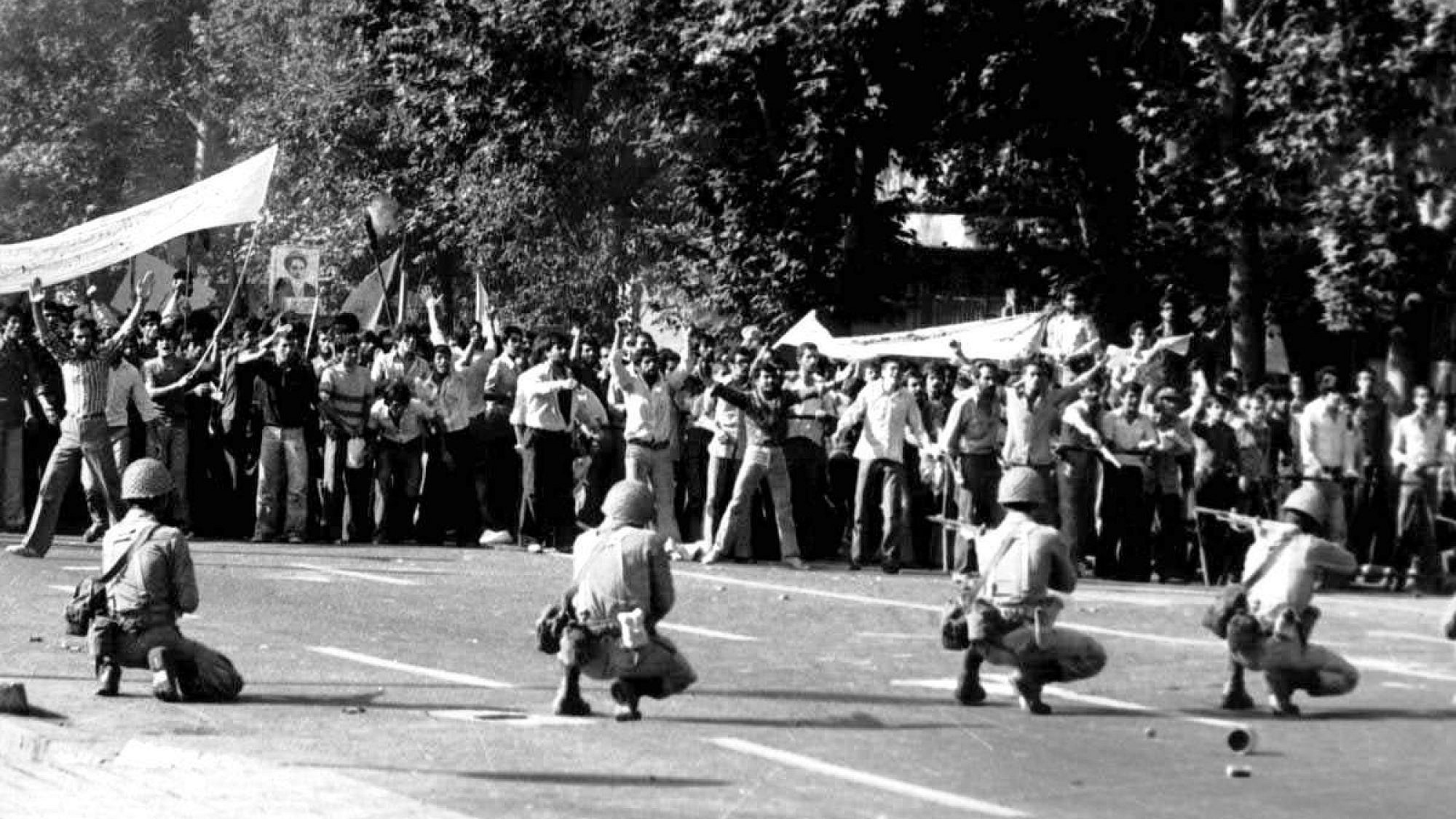 Scene from Iranian Revolution of 1979. Credit: Wikimedia Commons