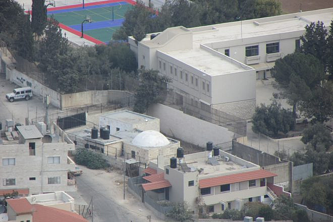 The Joseph’s Tomb compound in Shechem (Nablus). as seen from Mitzpe Yosef, Oct.10, 2014. Credit: עדירל via Wikimedia Commons.