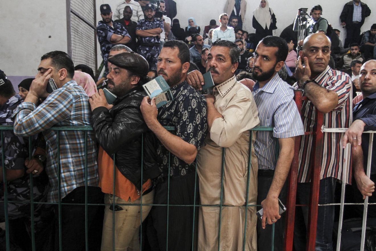 40,000 Gazans, almost 2% of population, have left since start of Oct. 7 war  - JNS.org