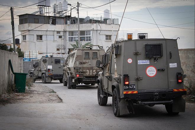 Israeli forces search for the terrorist who shot and killed two Israeli employees of the Barkan Industrial Park, combing the village of Shuweika near the Arab town of Tulkarm, on Oct. 7, 2018. Photo by Nasser Ishtayeh/Flash90.