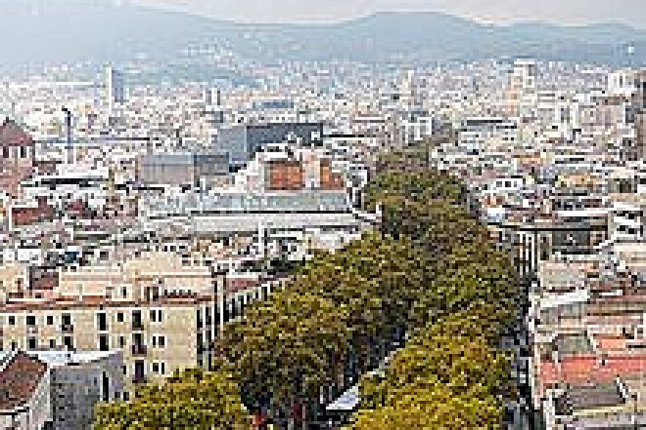La Rambla, Barcelona. Credit: Wikimedia Commons.