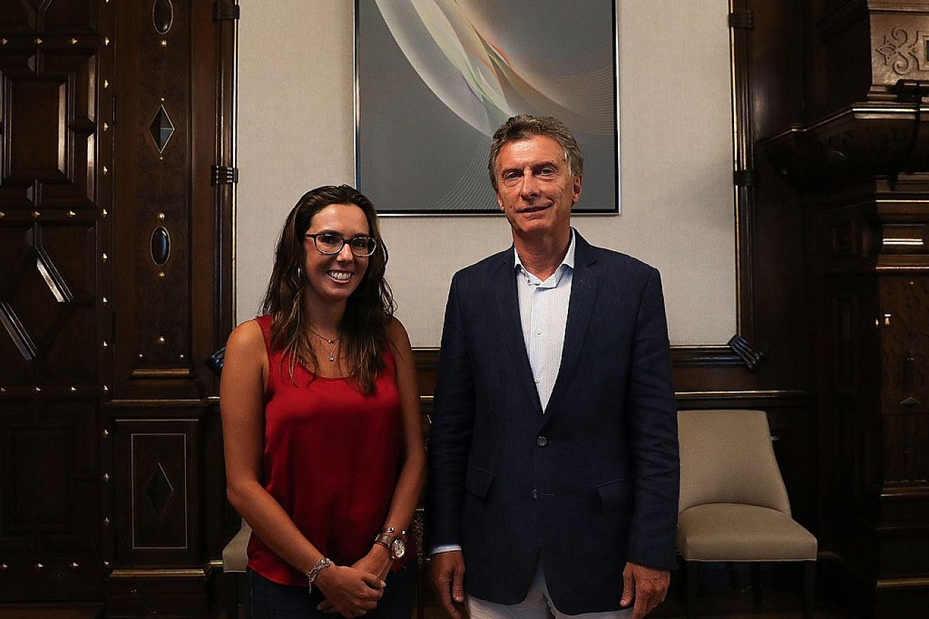 Elisa Alejandra Trotta with Argentinian President Mauricio Macri. Credit: Wikimedia Commons.