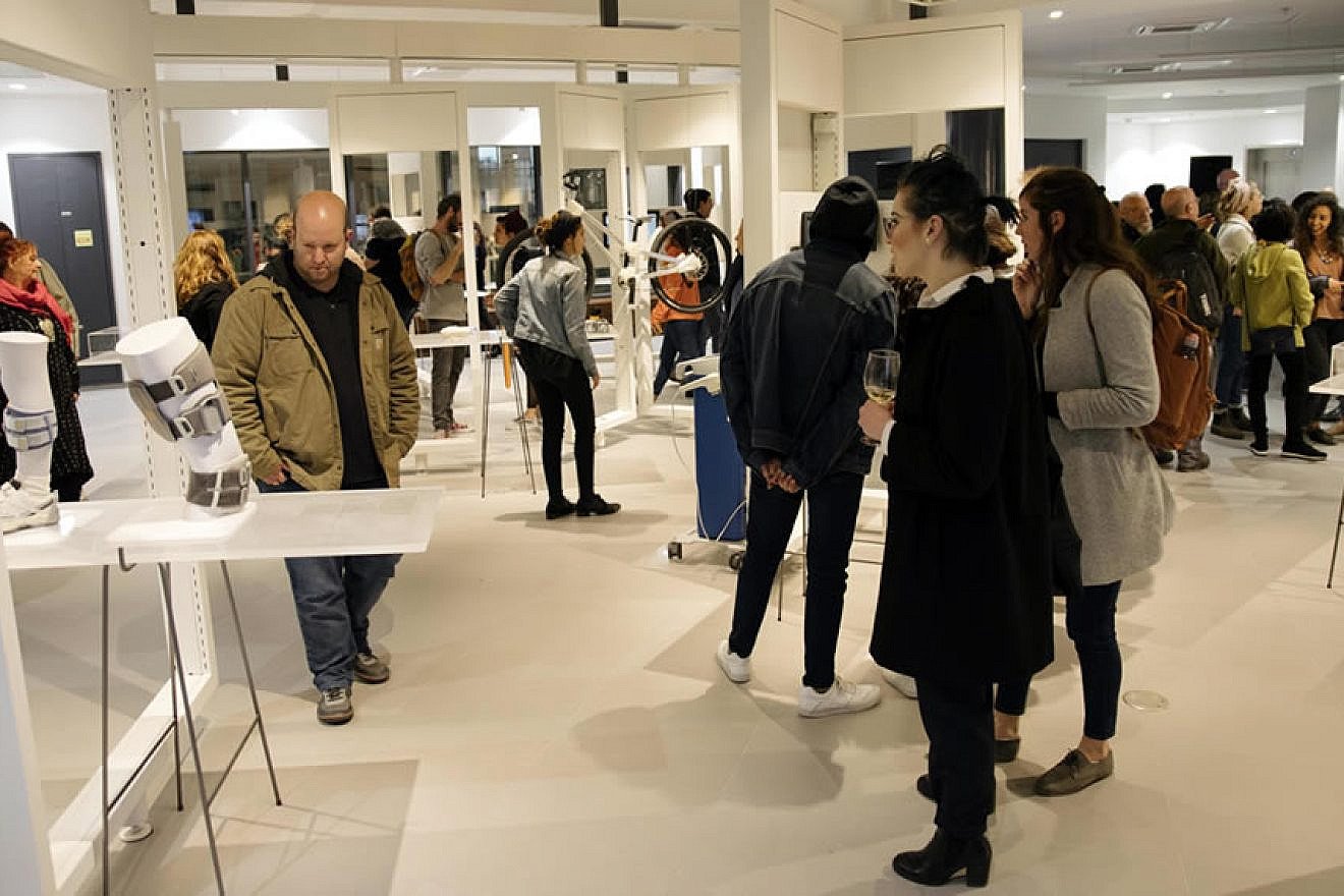 Opening night of a first-ever exhibit on medicine, designers and cultural implications, sponsored by Hadassah Academic College in Jerusalem, on March 13, 2019. The exhibit runs until June 13, 2019. Credit: Hadassah Academic College.