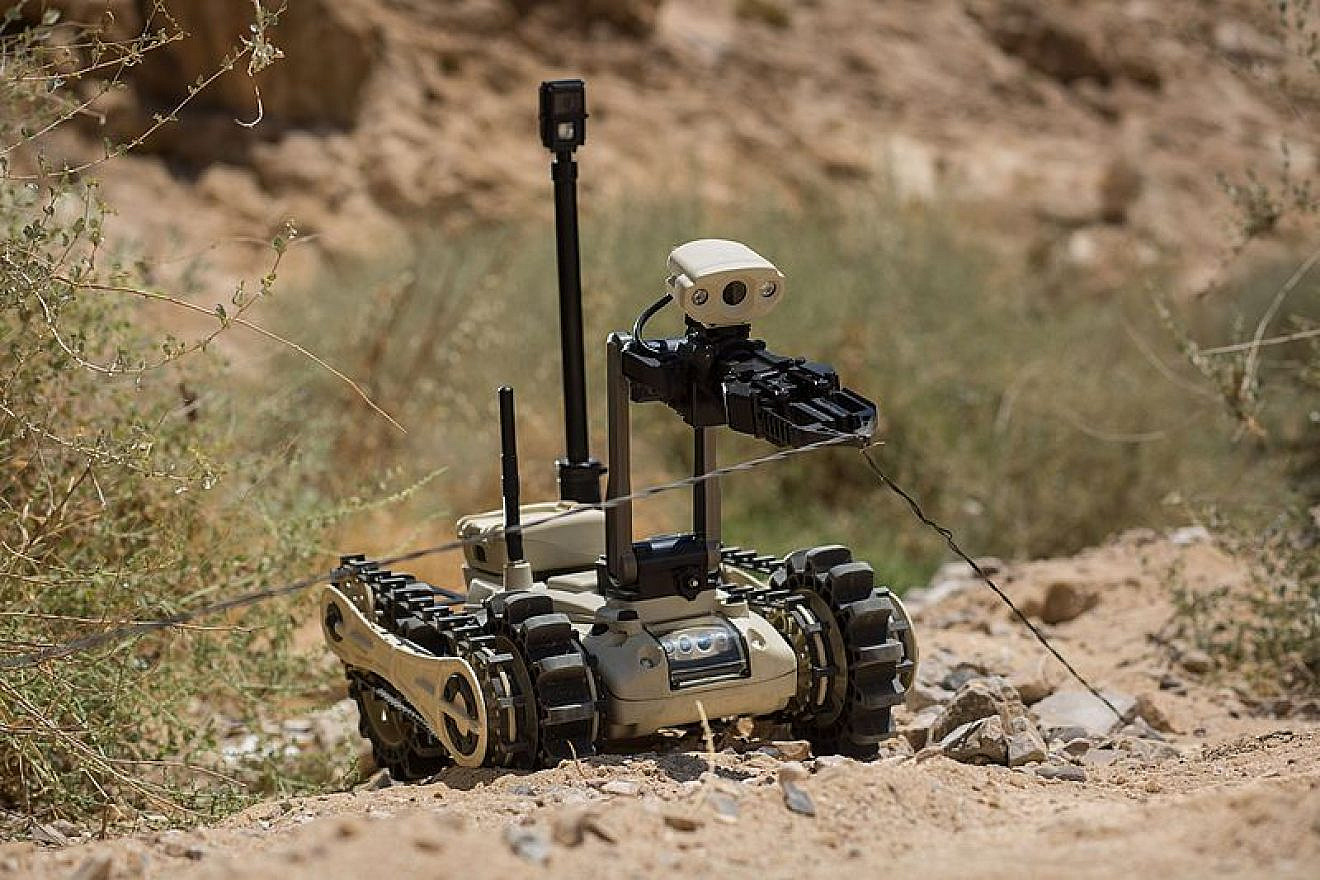 Roboteam MTGR, a light, full-featured tactical ground robot, Feb. 12, 2017. Credit: Robobotics via Wikimedia Commons.