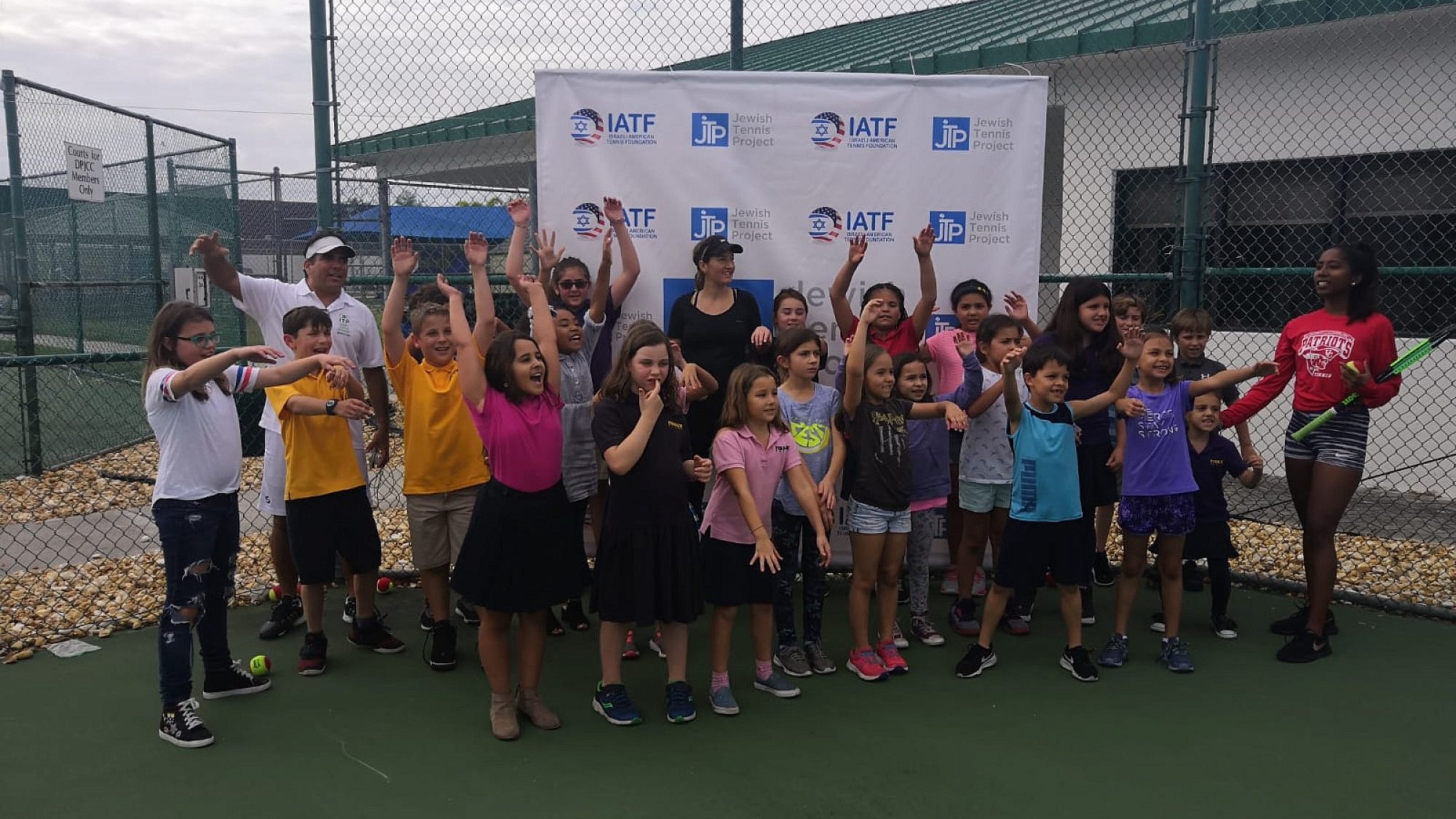 Israeli tennis star Shahar Peer at “Kids Day” at the David Posnack JCC in Florida. Credit: Jewish Tennis Project.