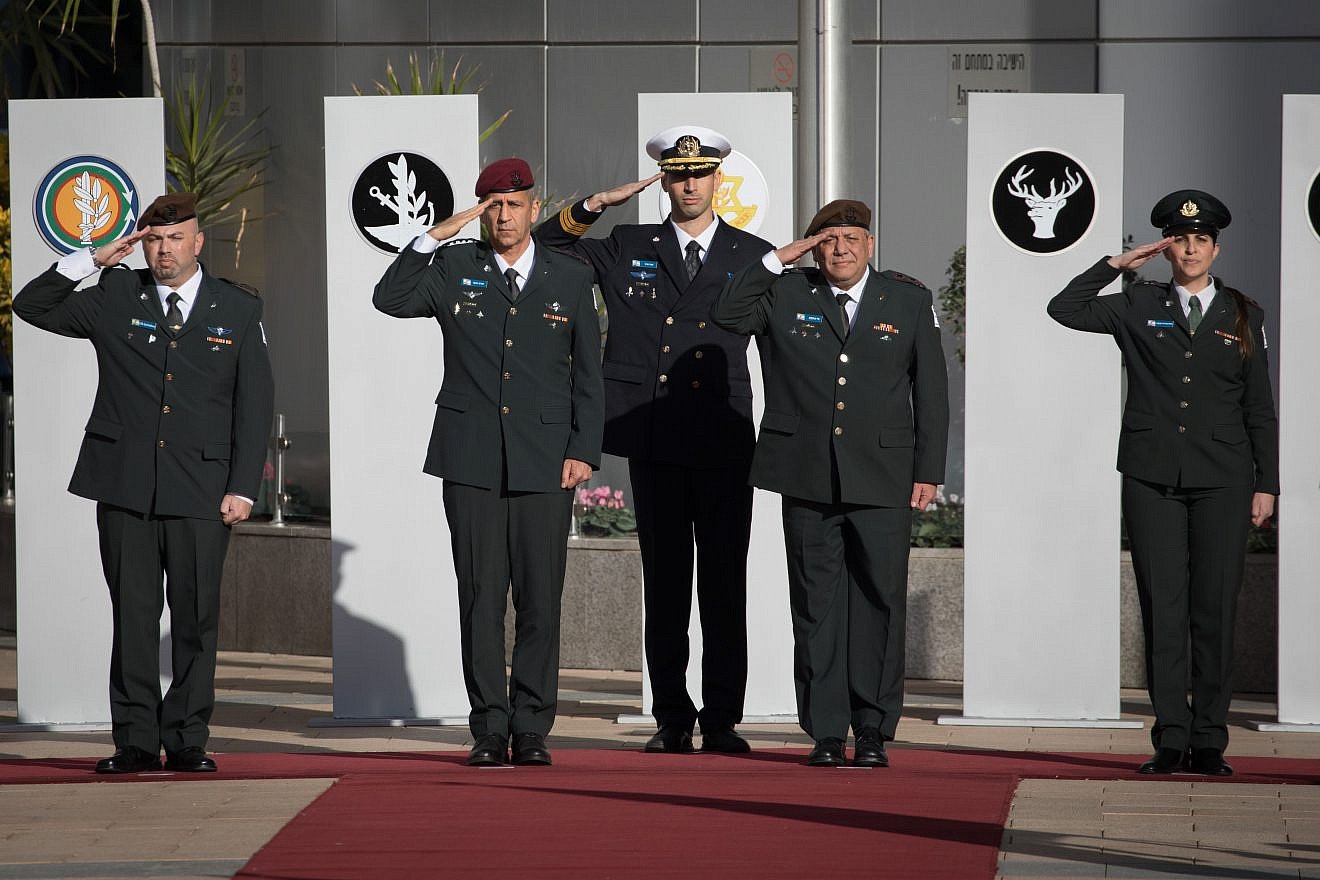 Outgoing IDF Chief of Staff Gadi Eizenkot with incoming Chief of Staff Aviv Kochavi during a handover ceremony at IDF Headquarters in Tel Aviv, on Jan. 15, 2019. Credit: Noam Revkin Fenton/Flash90.
