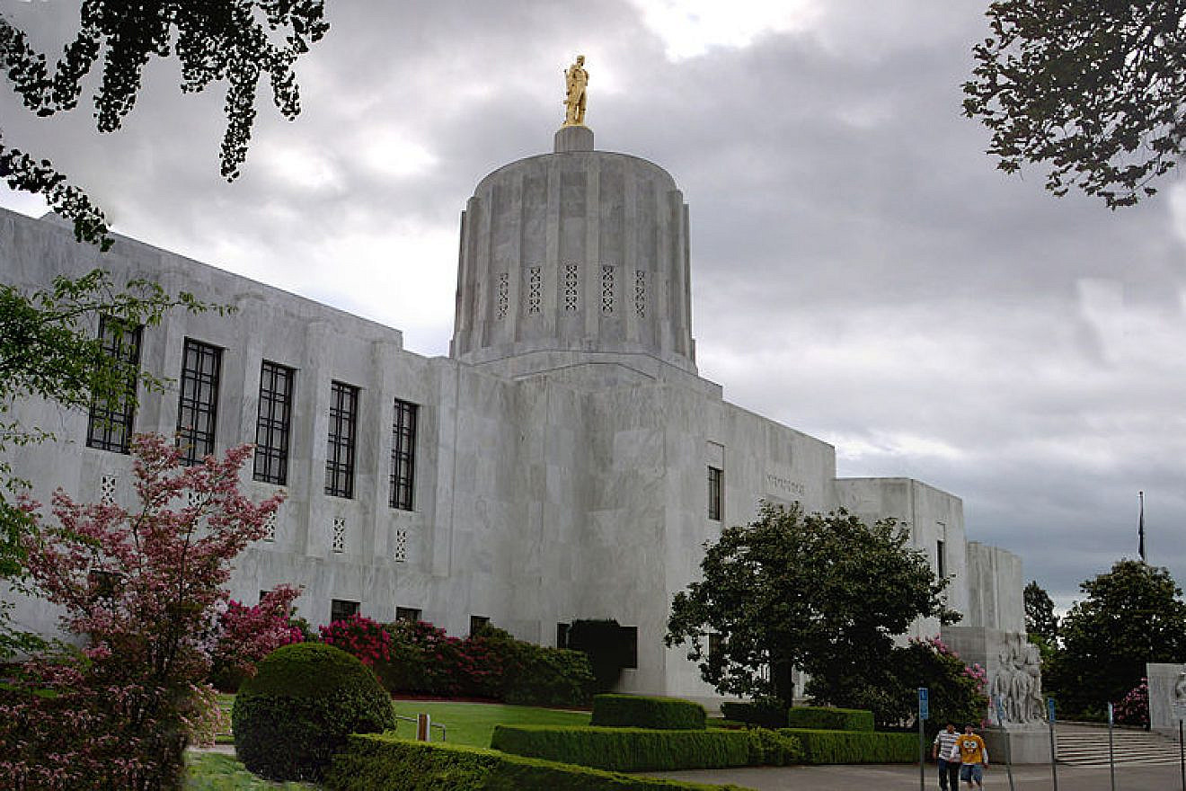 Oregon’s state capitol. Credit: Wikimedia Commons.