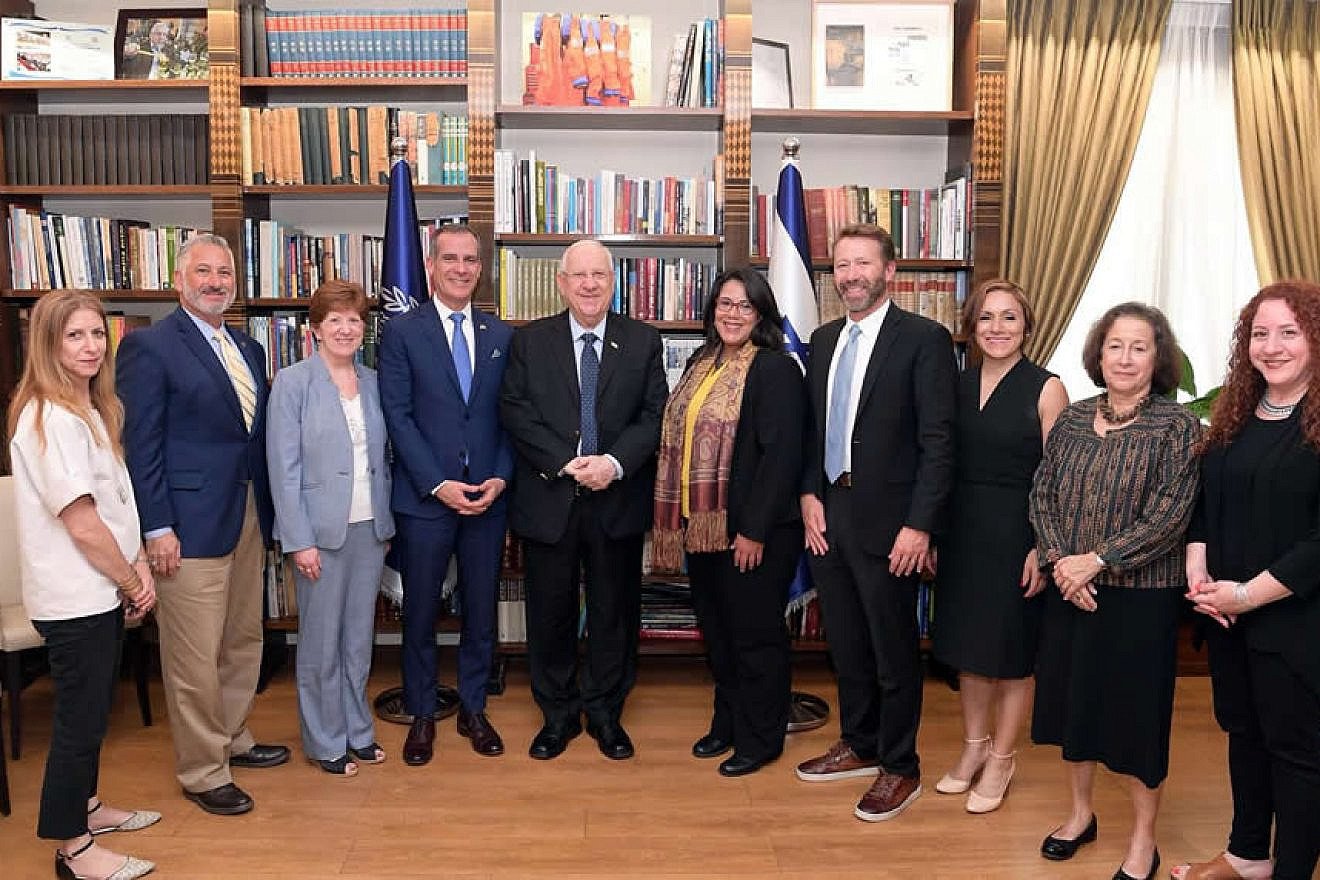 A bipartisan delegation of U.S. mayors visited Israel with the American Jewish Committee’s Project Interchange as part of an effort to enhance U.S.-Israel relations and learn practical tools at the municipal level. Here, they meet with Israeli President Reuven Rivlin. Credit: AJC Project Interchange.