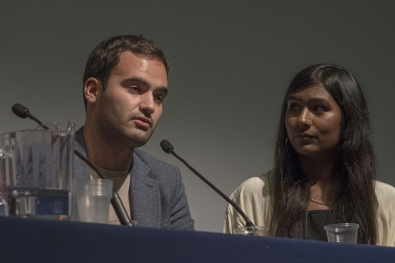 Ash Sarkar (right), a self-proclaimed Communist and BDS supporter. Credit: Wikimedia Commons.