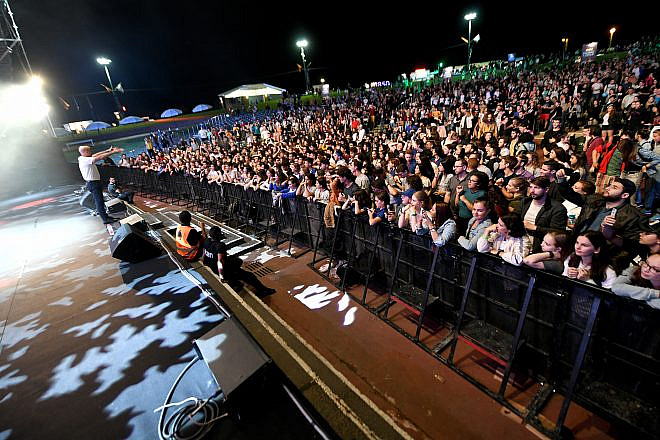 Some 2,500 Masa fellows, alumni and professionals from 40 countries gathered at Ra’anana Park Amphitheater in Israel to celebrate the launch of the 2019-20 programming year. Photo by Ran Biran.