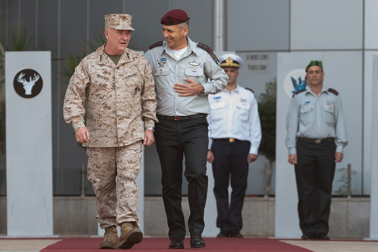 U.S. CENTCOM commander Gen. Kenneth F. McKenzie Jr. (left) and IDF Chief of Staff Lt. Gen. Aviv Kohavi in Israel, Nov. 11, 2019. Credit: IDF Spokesperson’s Unit.
