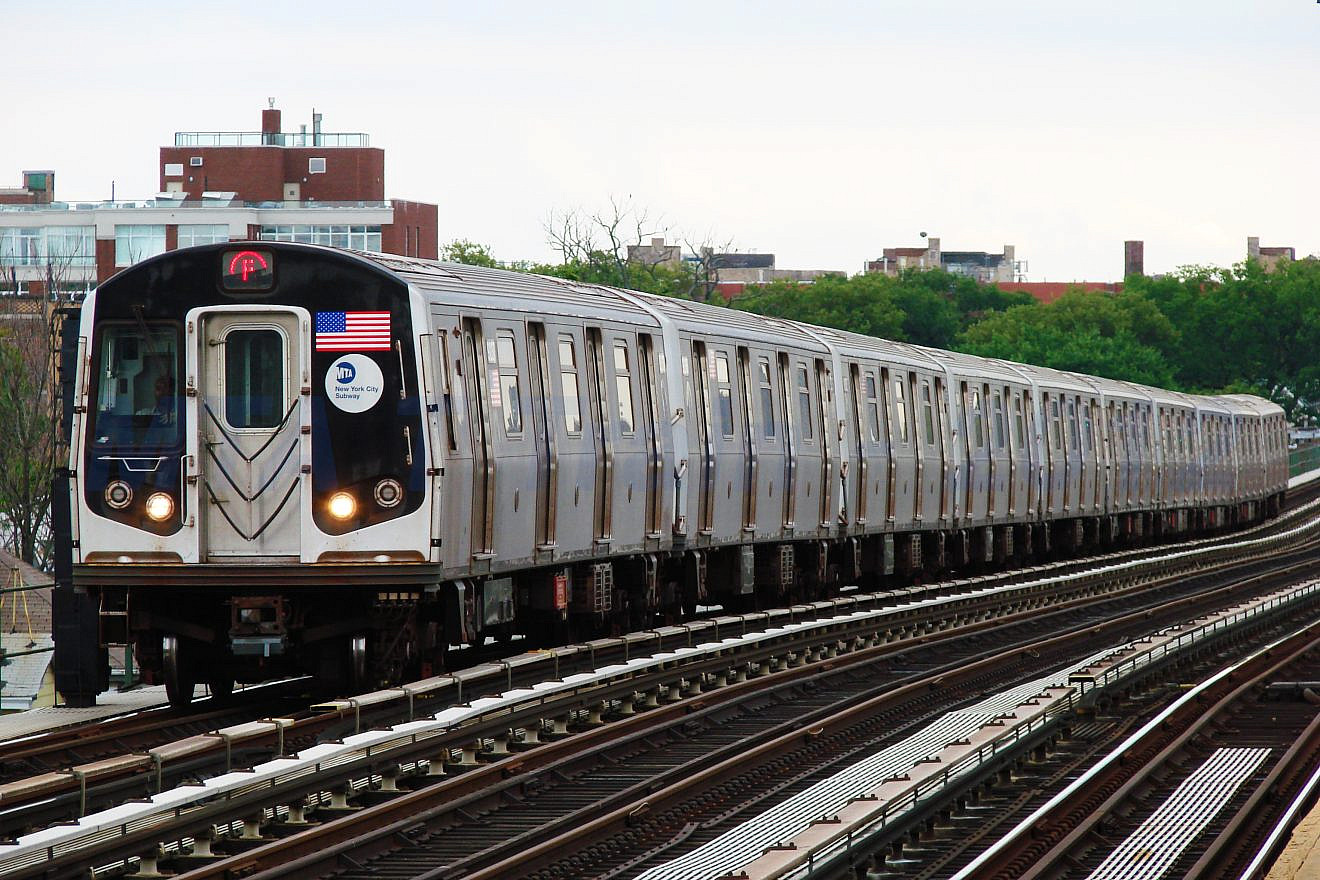 A New York City subway train. Source: Wikimedia Commons.