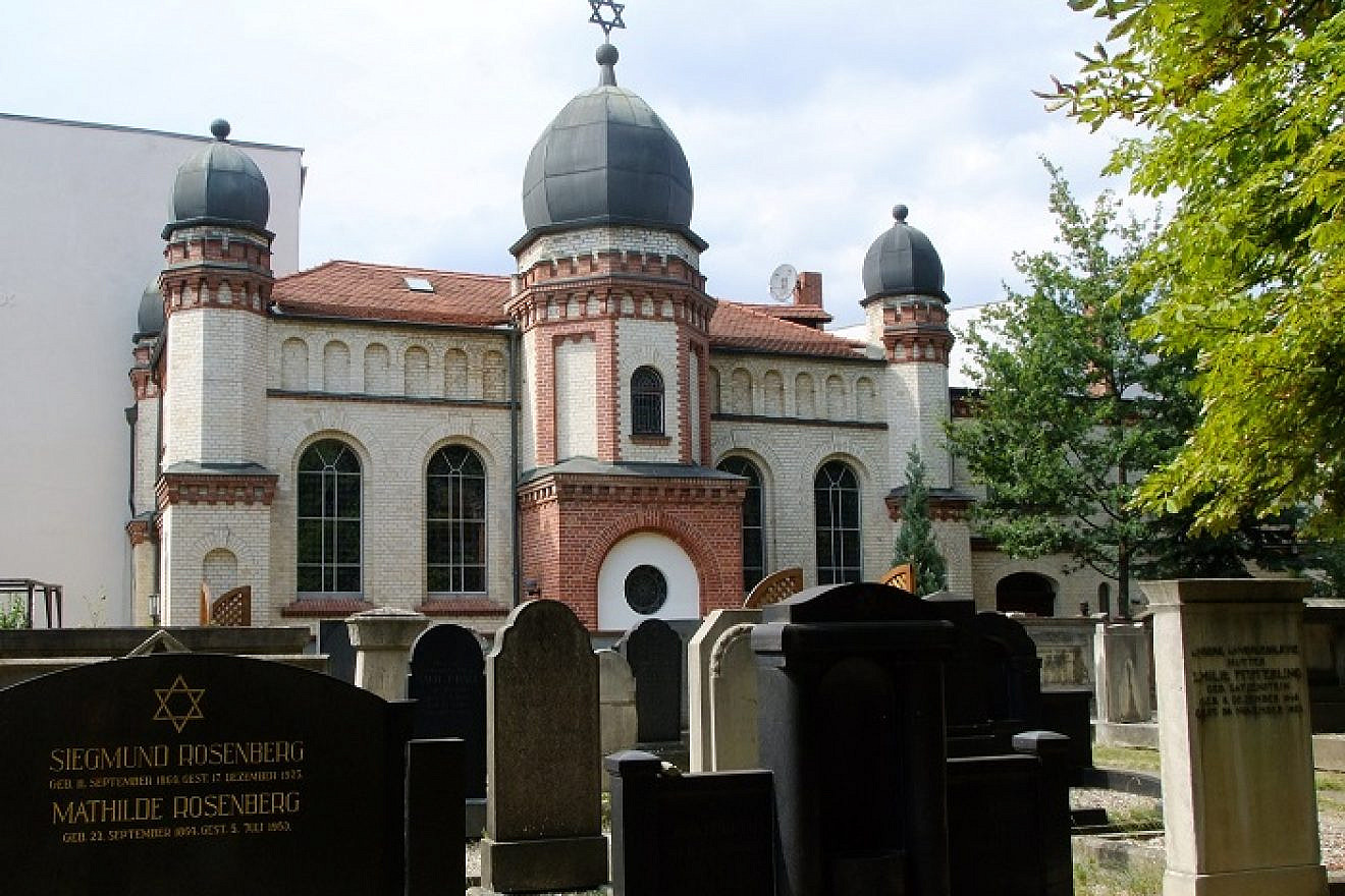 A view of the synagogue in Halle, Germany, which was attacked during Yom Kippur services by a far-right extremist on Oct. 9, 2019. Source: Stadt Marketing.