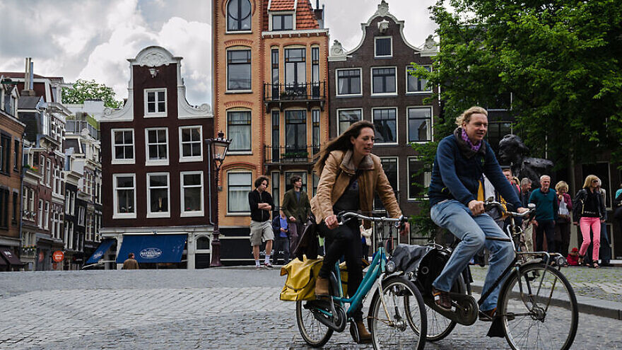 The city of Amsterdam in the Netherlands, June 1, 2014. Photo: Alfredo Borba via Wikimedia Commons.