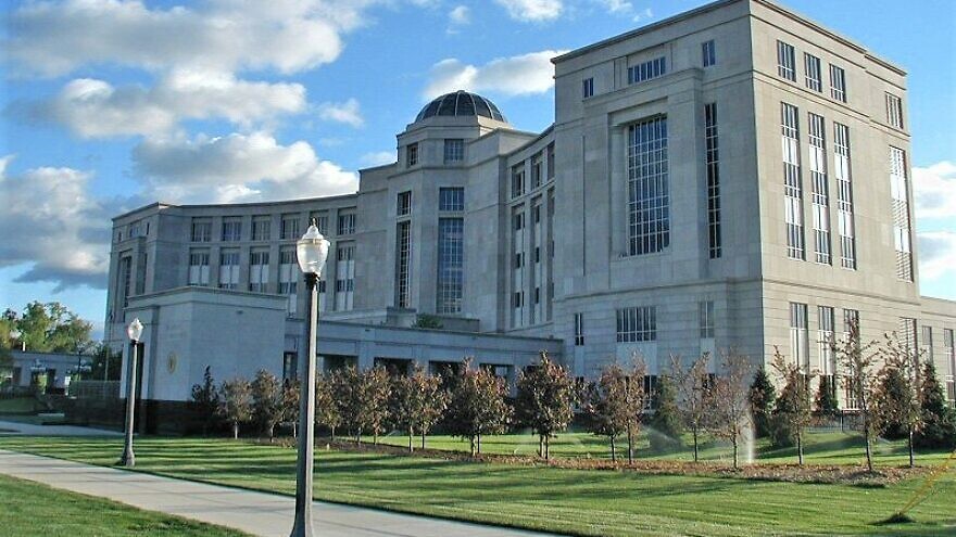 The Michigan Supreme Court is located in the Michigan Hall of Justice at 925 Ottawa St. in Lansing, the state capital. Credit: Wikimedia Commons.