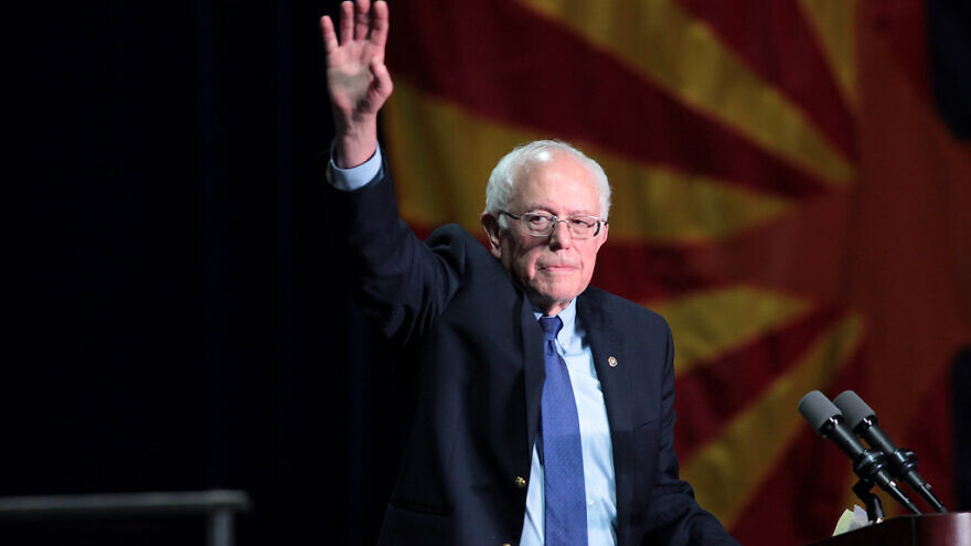 Sen. Bernie Sanders (I-Vt.) speaking with supporters at a campaign rally at the Phoenix Convention Center in Phoenix, Ariz. Credit: Gage Skidmore/Flickr.
